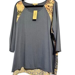 NWT GILLI women’s XL quarter sleeve marine blue with floral print designs Hi-Low